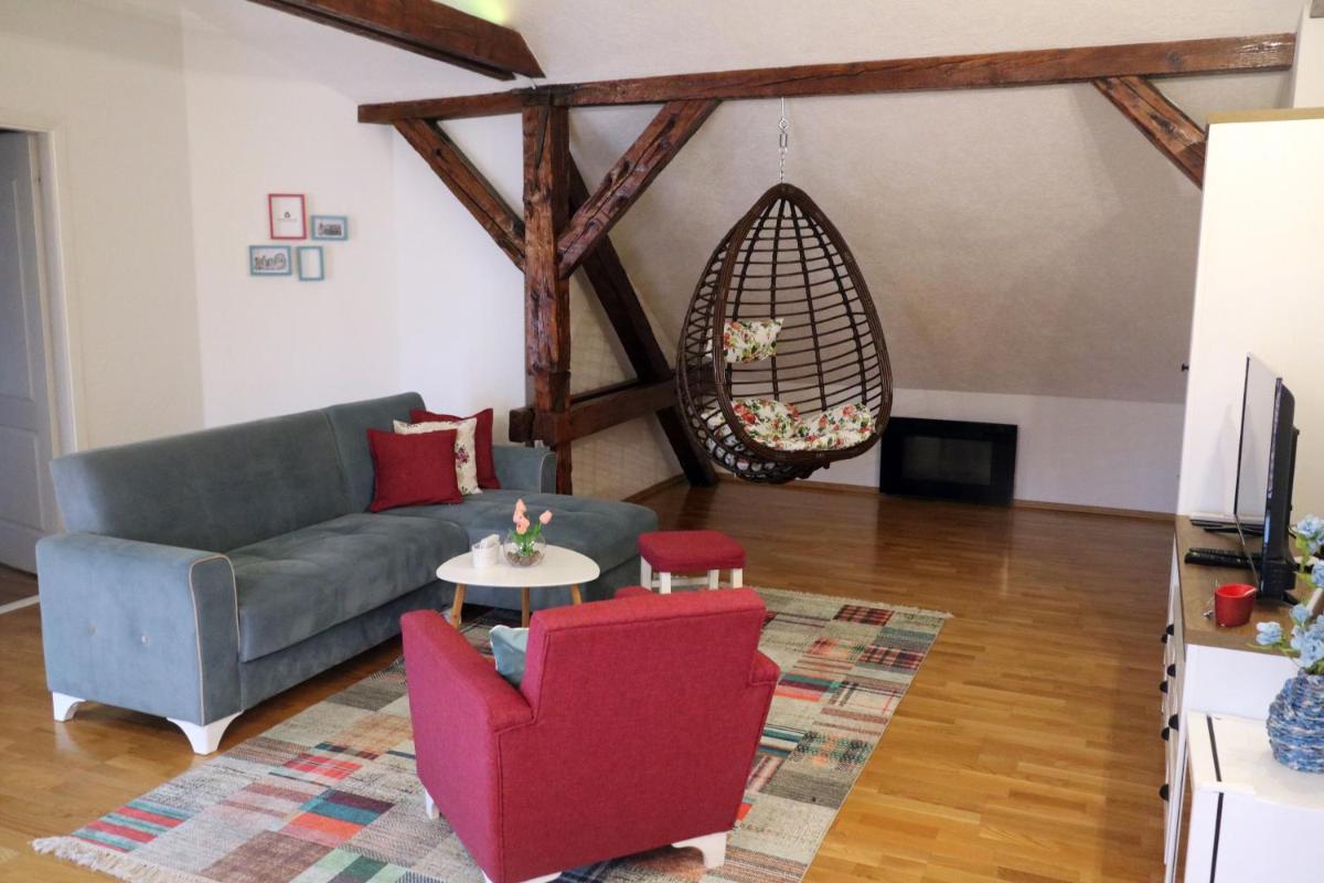 Penthouse Apartment - Housity