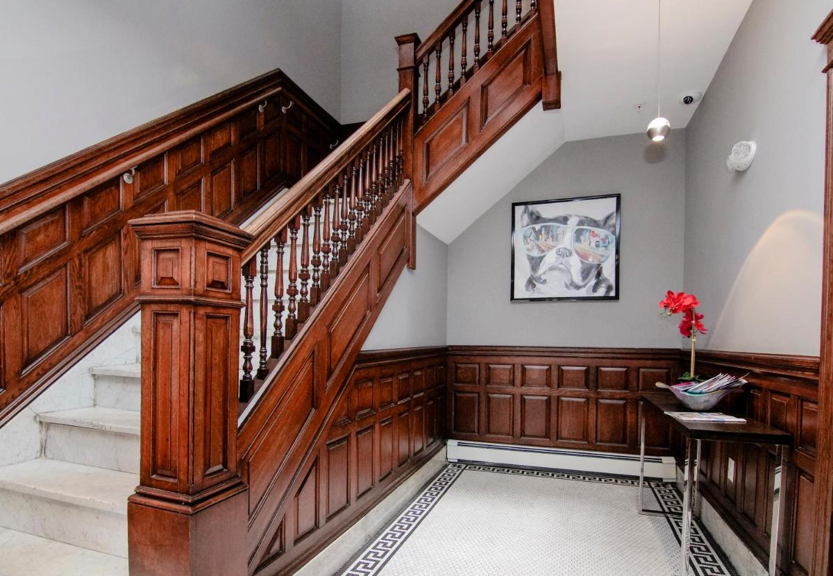 Suitetrails - A Stylish Stay w/ a Queen Bed, Heated Floors.. #11