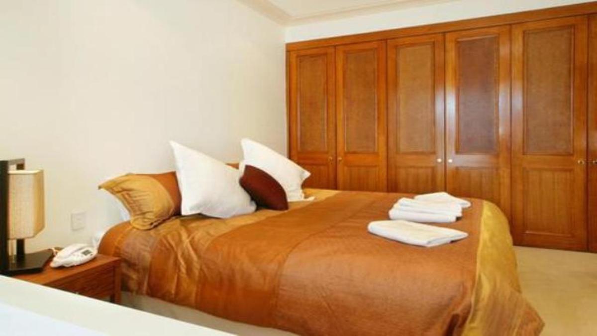 Superior Apartment With Views - Housity