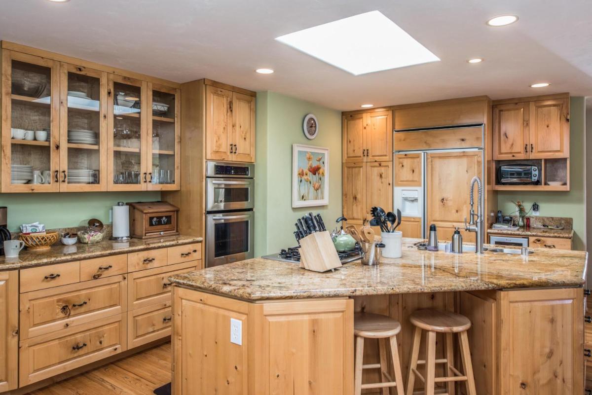 3485 Avalon by the Sea - Housity