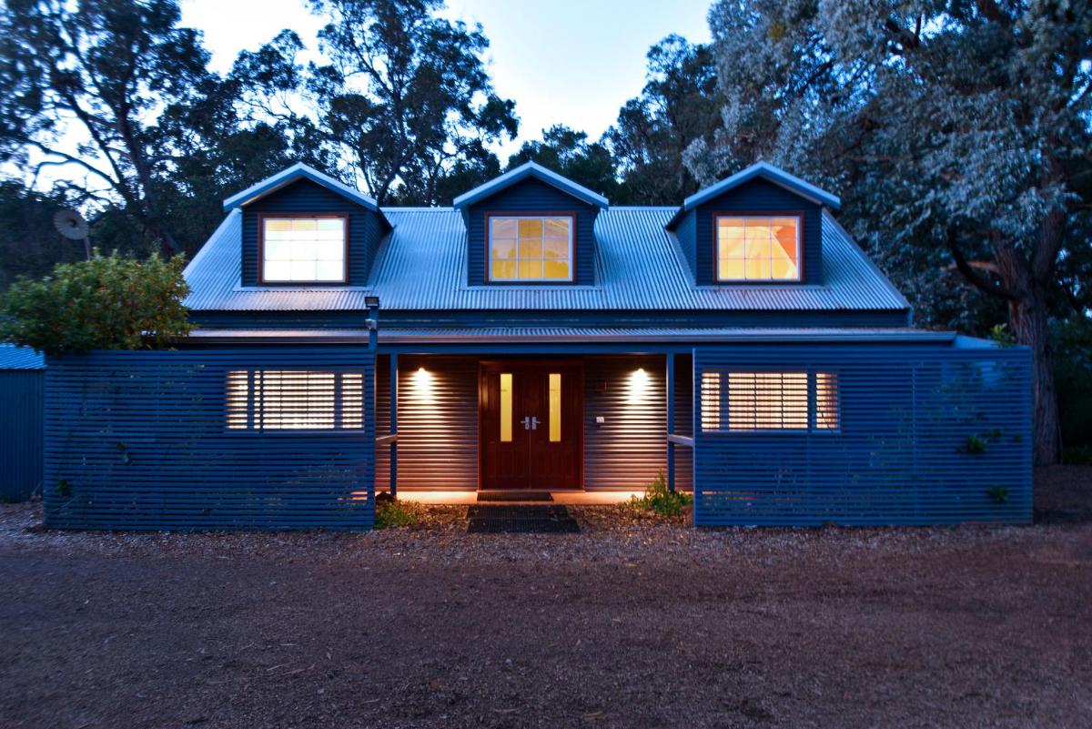 Ford House Bed & Breakfast - Housity