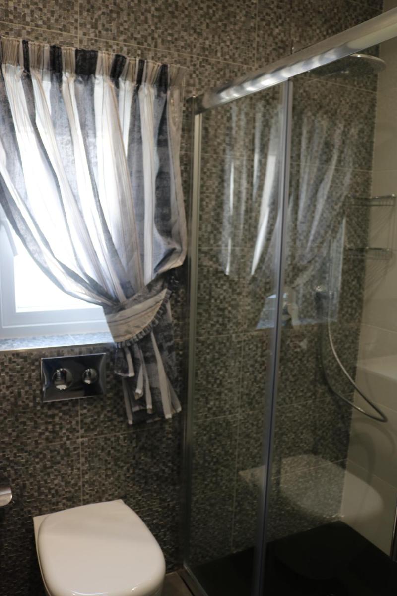 Seaside Apartments - Housity