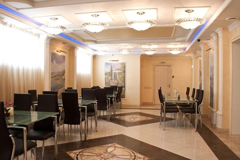 Hotel Aist - Housity