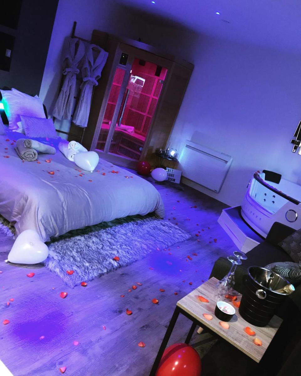 Sweet love romantique by locationslepuyenvelay - Housity