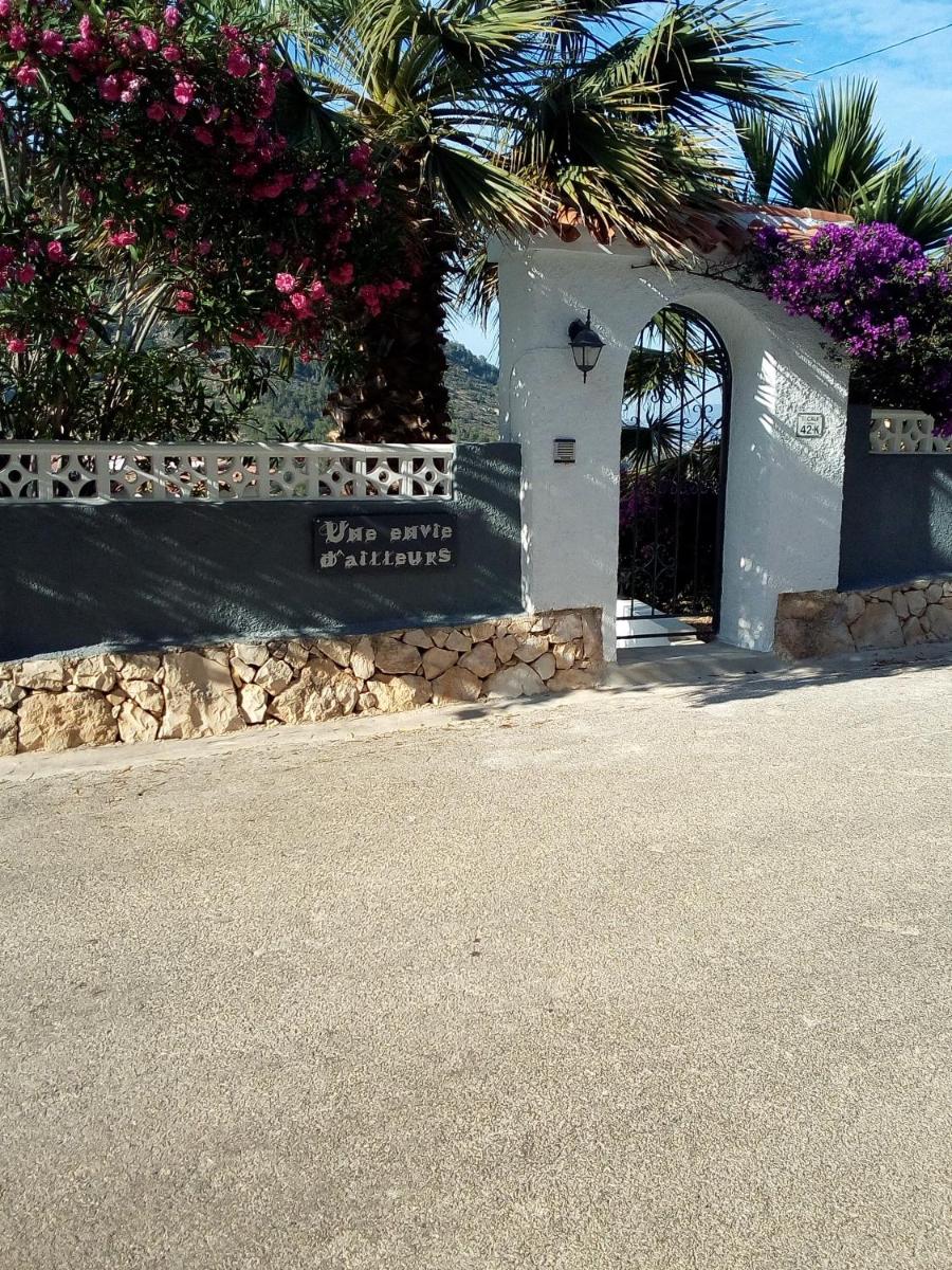 Villa Une Envie d'Ailleurs Maryvilla - Housity