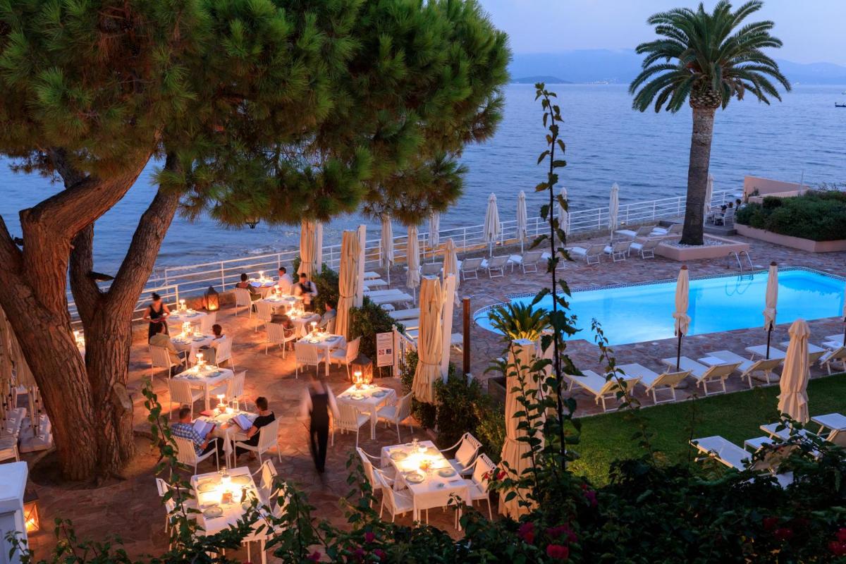 Vue générale sur la mer ou vue sur la mer prise depuis l'hôtel