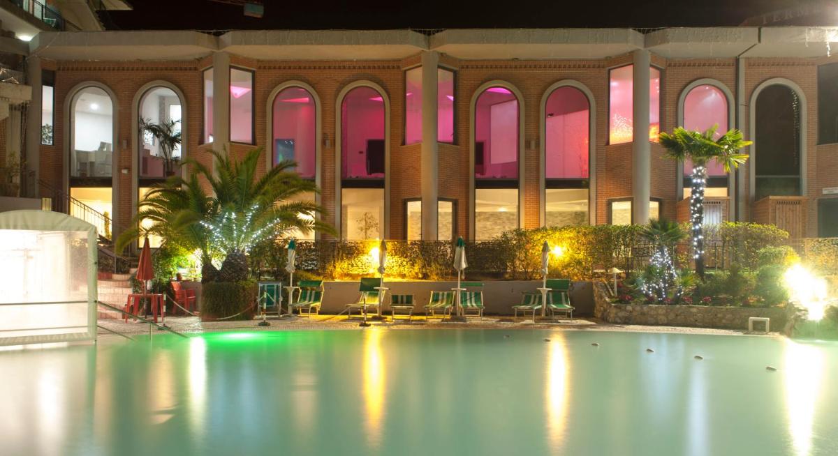 Hotel Terme Capasso - Housity
