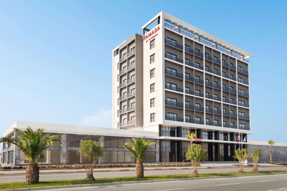 Ramada By Wyndham Tire - Housity