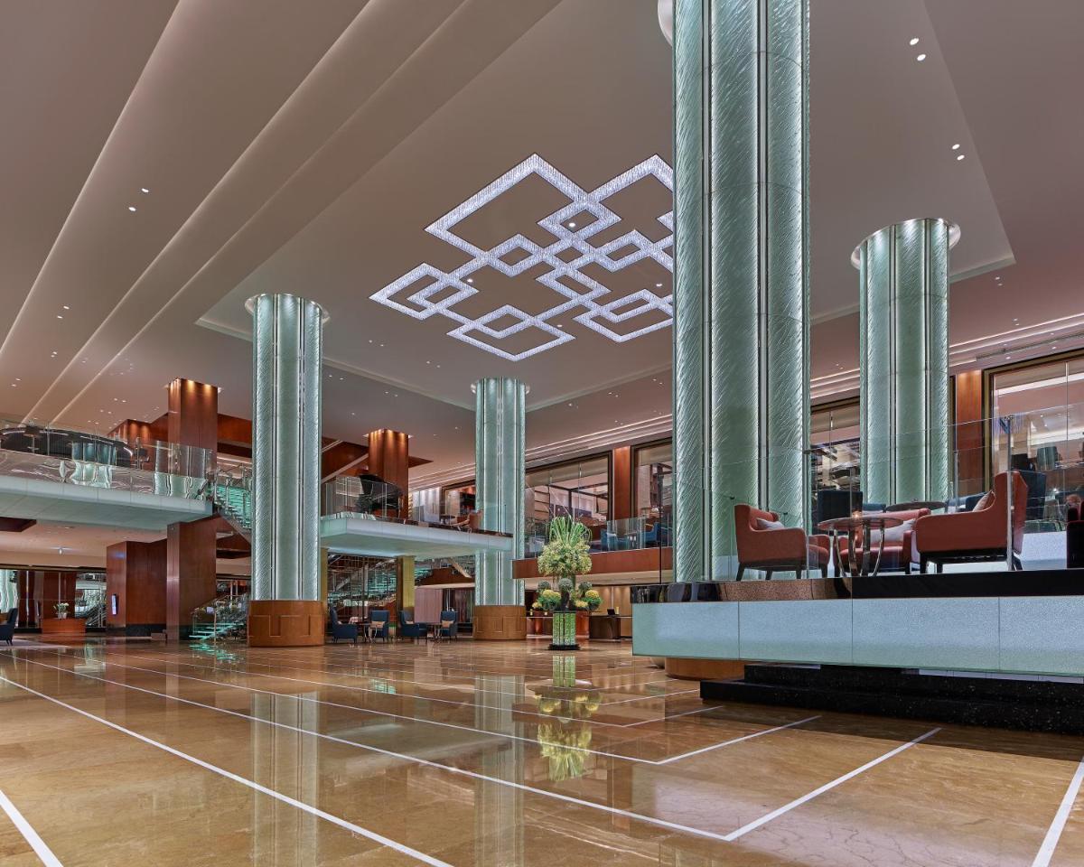 Grand Hyatt Manila - Housity