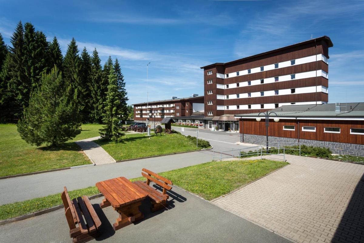 Sportpark Rabenberg - Housity