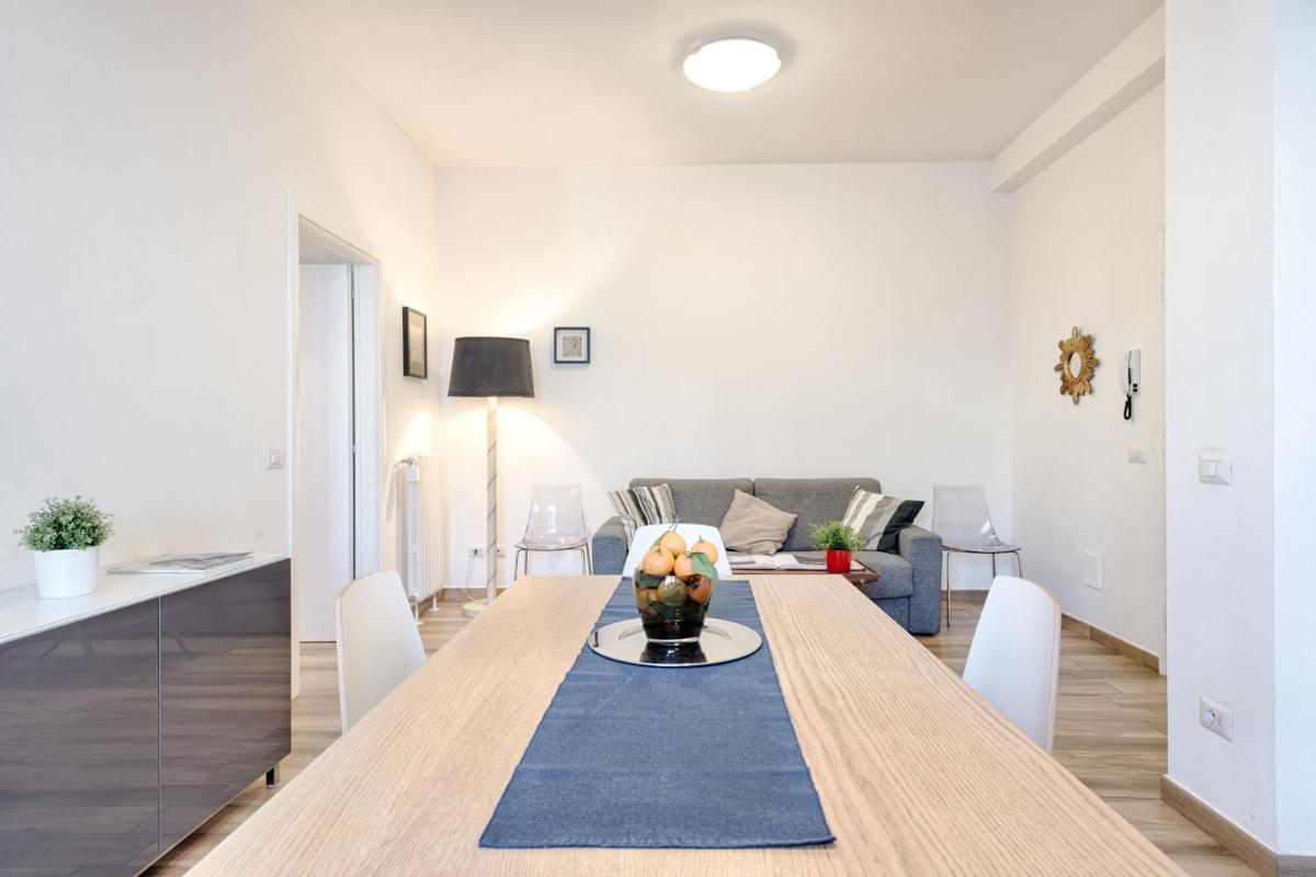 Polo Universitario apartment by Mmega - Housity
