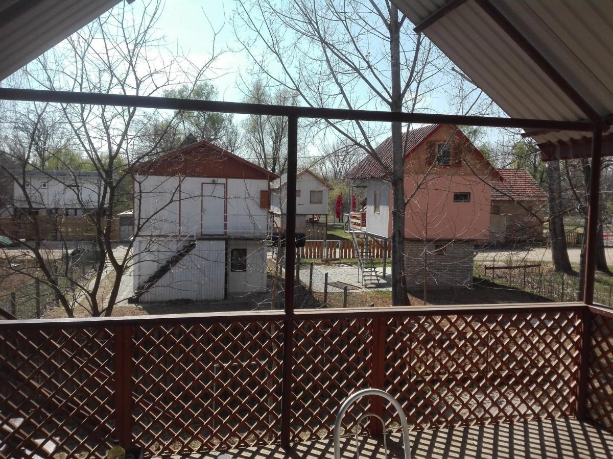 Víziszony Tisza Nyaraló - Housity