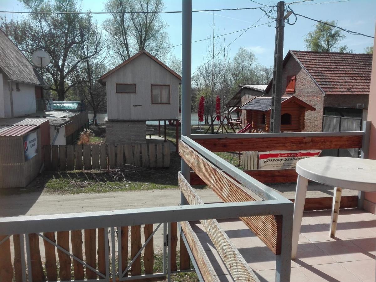 Víziszony üdülő - Housity