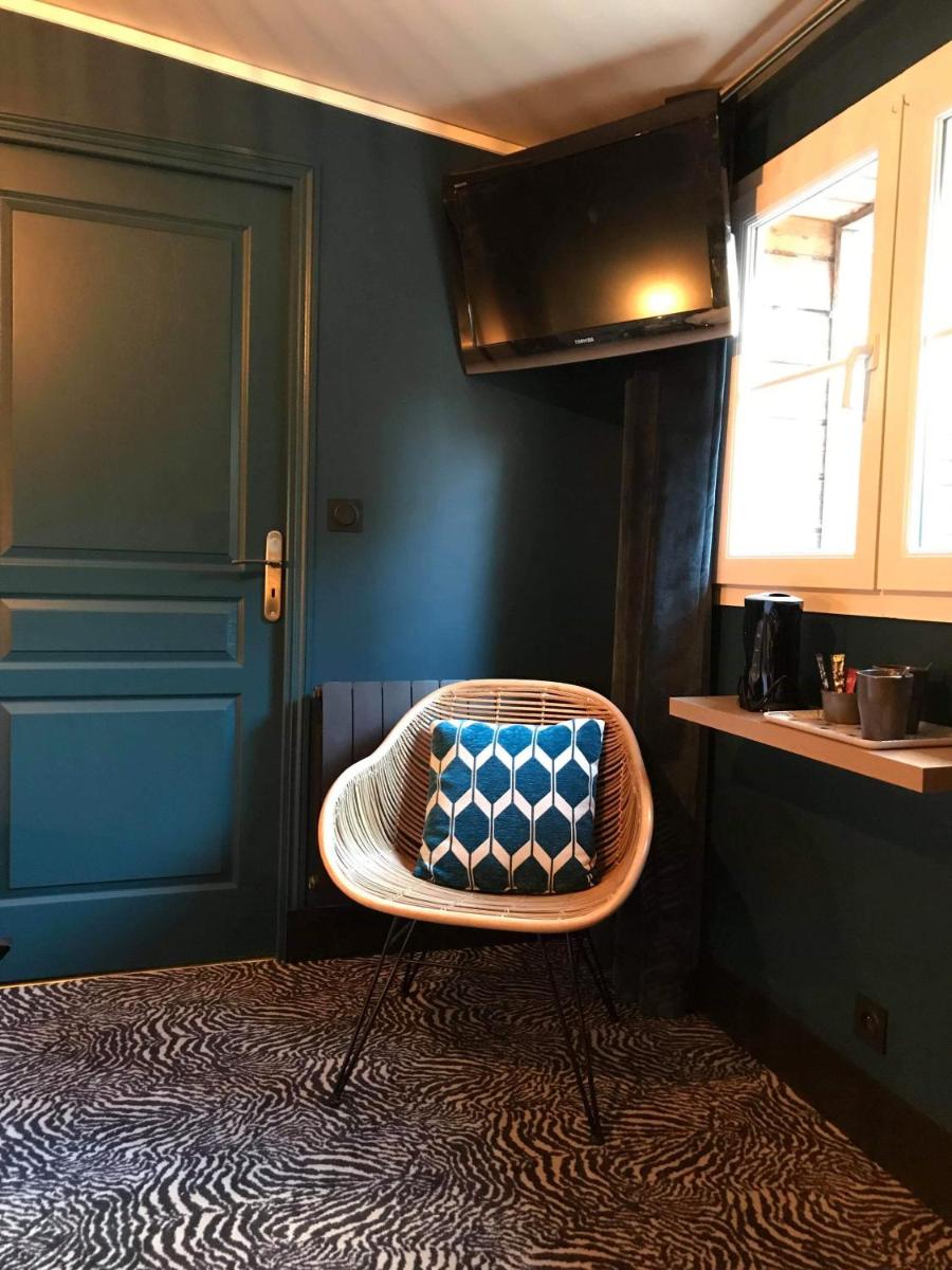 Coin salon dans l'établissement La villa 10 HÔTEL SPA