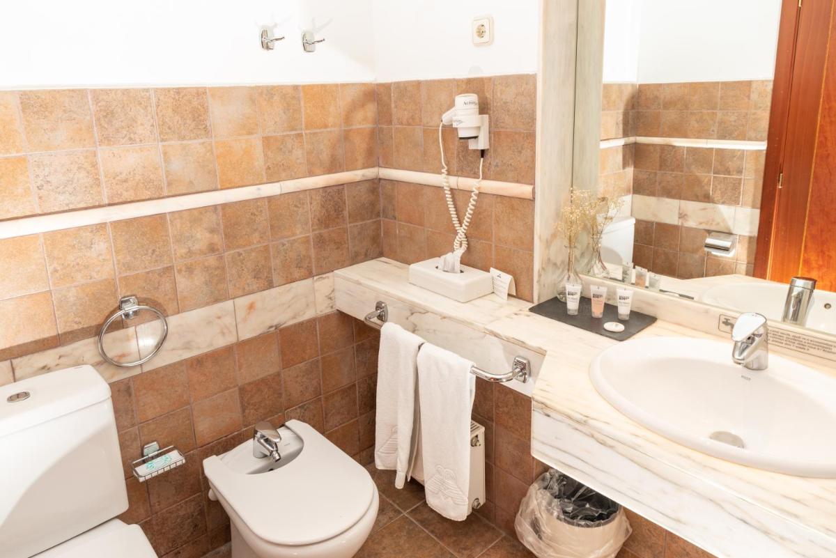 Un baño de Termes Montbrio Hotel & Spa