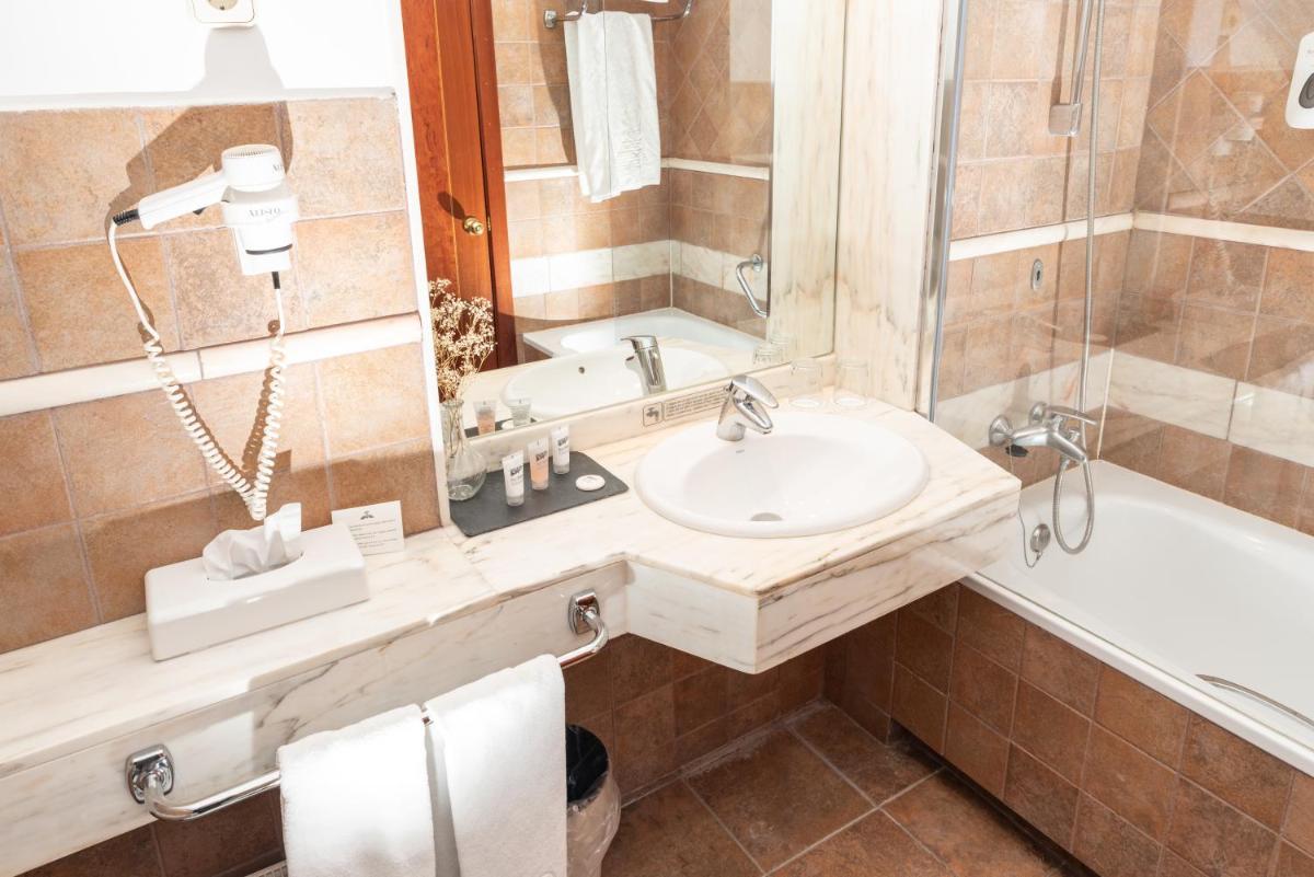 Un baño de Termes Montbrio Hotel & Spa