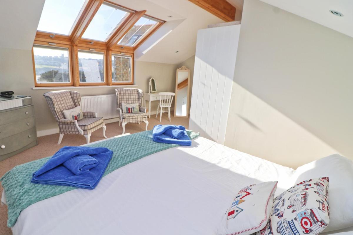 Sea View House - Housity