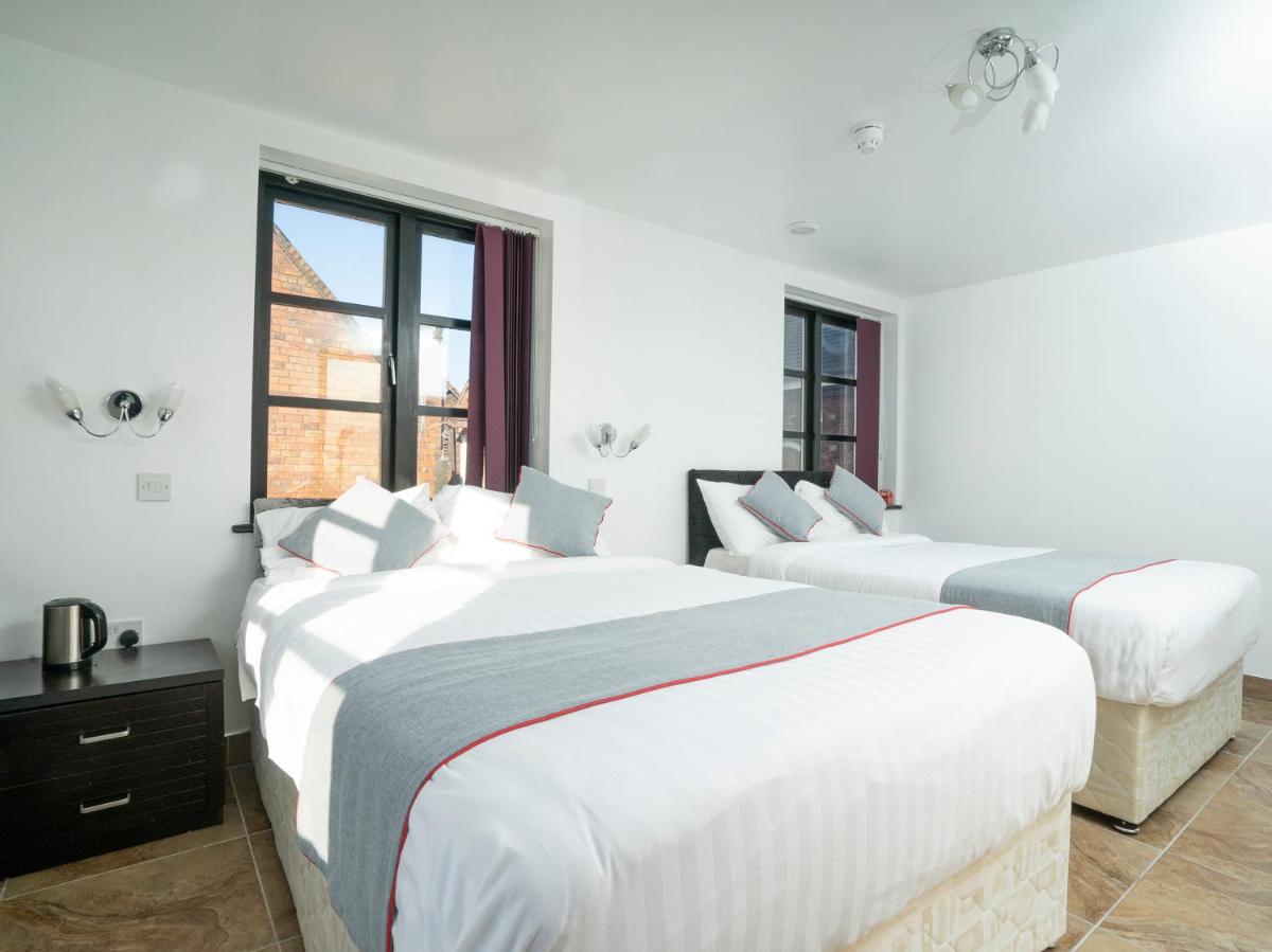 ATZ&H Inn - Housity