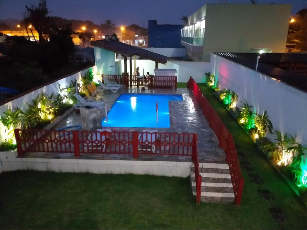 Estúdio em maresias com ar condicionado e piscina - Housity