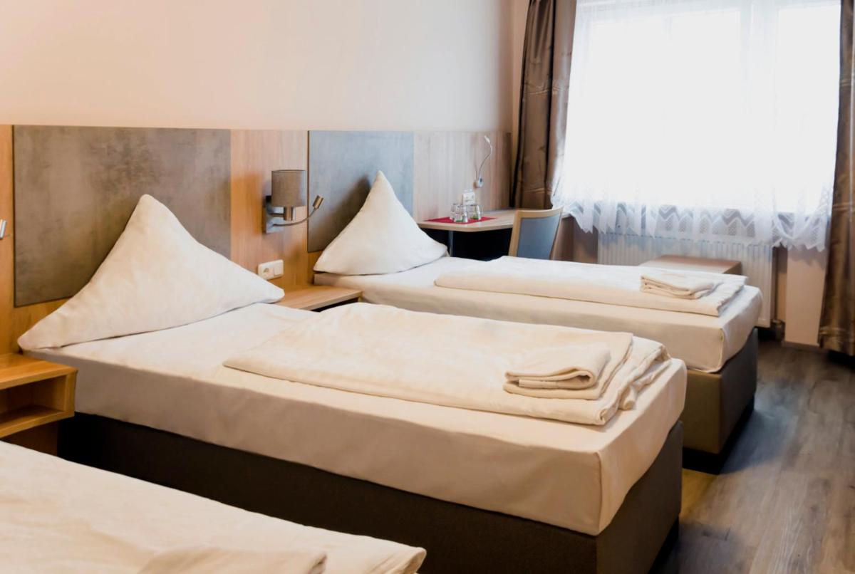 Hotel Royal - Housity