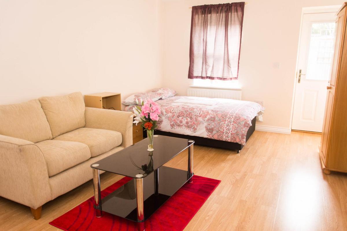 QUEEN GUEST HOUSE - Housity