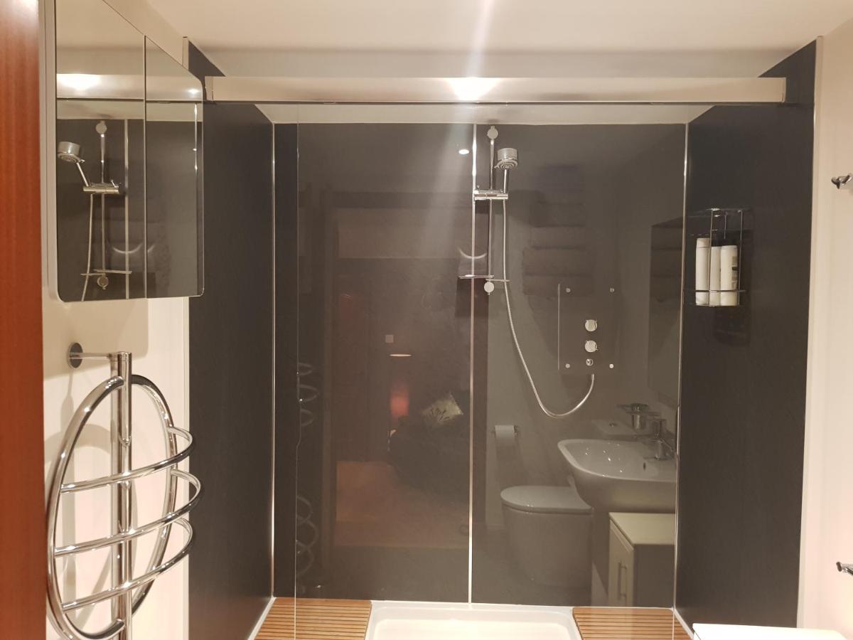 The Smiddy Suite - Housity