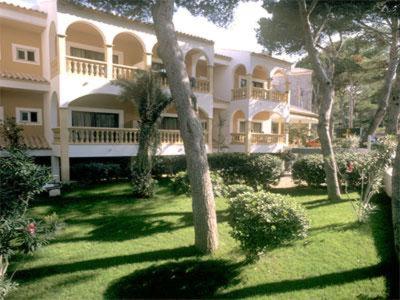 Jardín al aire libre en Hotel Cala Gat