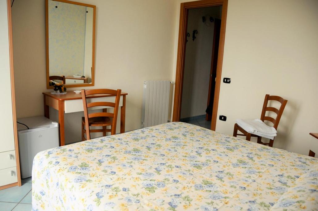 Hotel Villa Del Mare - Housity