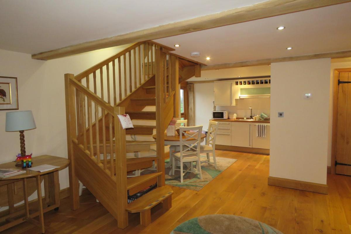 Welsh Apple Barn - Housity