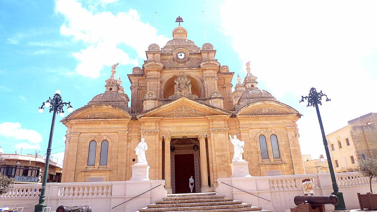 The Chill Out Room Gozo (Amazing Island Views) - Housity