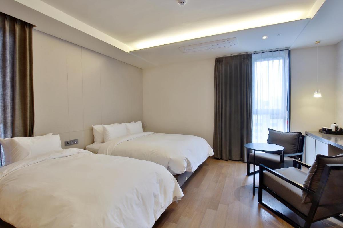 Hotel East9 - Housity