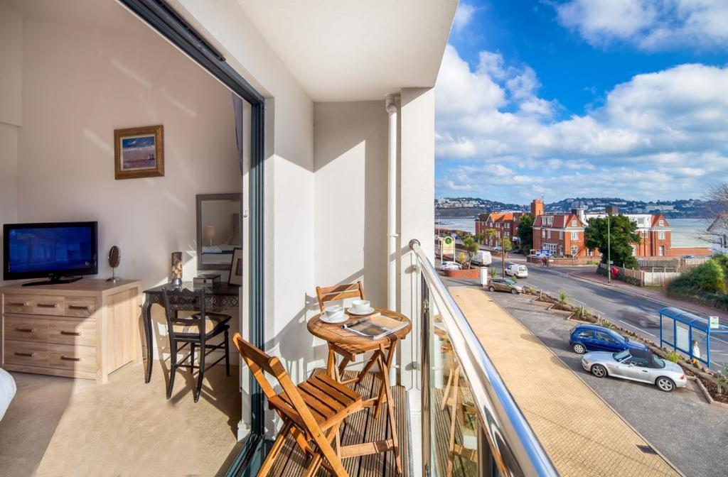 BEACHES - South Sands beach house - Housity