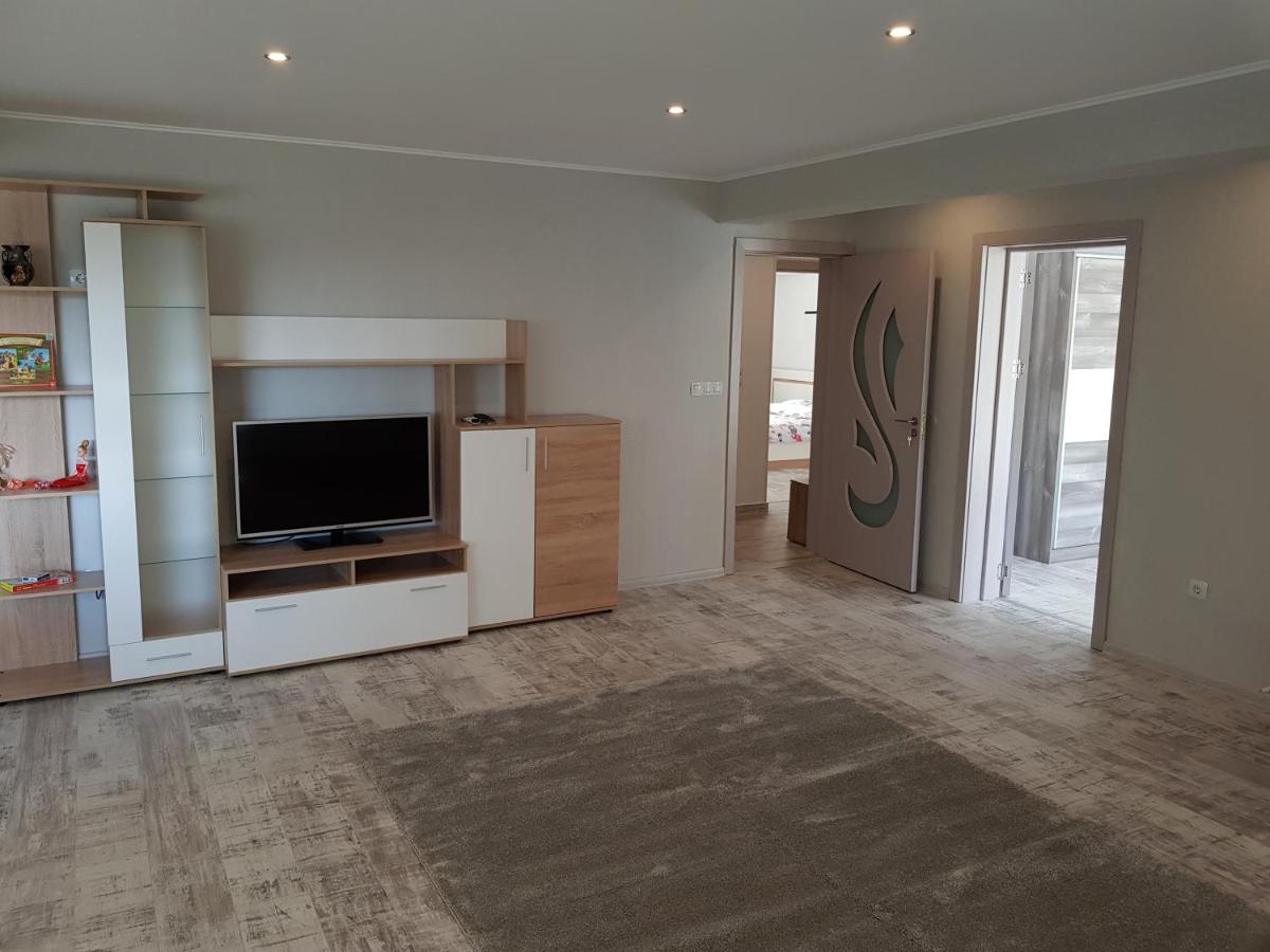 United Apartments 2 - Housity