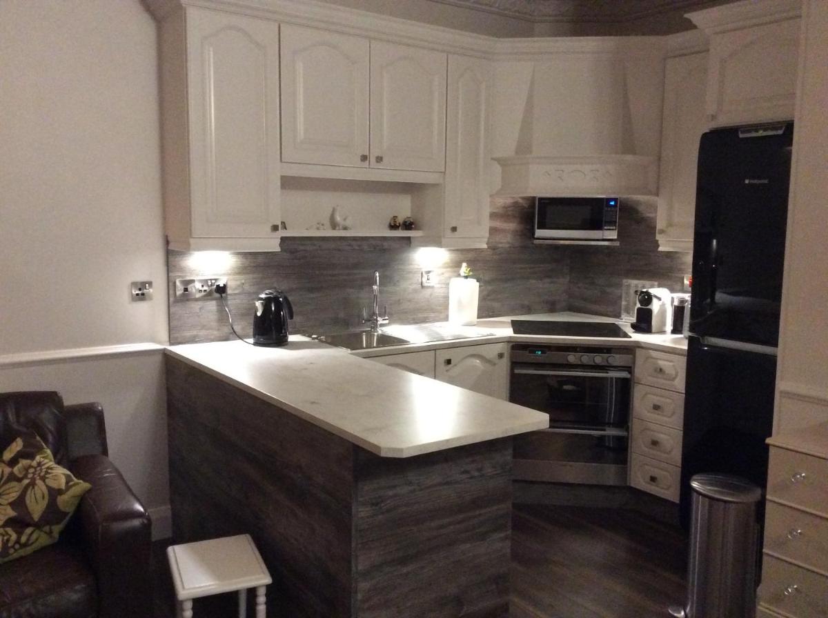 Boutique Apartment by the Irish Sea - Housity