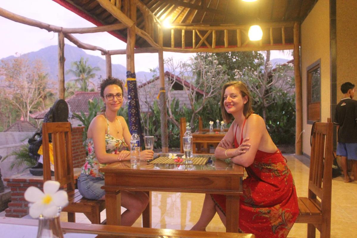 Villa Eliska Sari Sumberkima - Housity