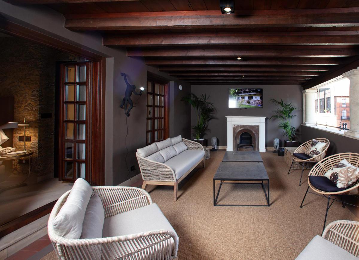 Palacete Colonial - Housity
