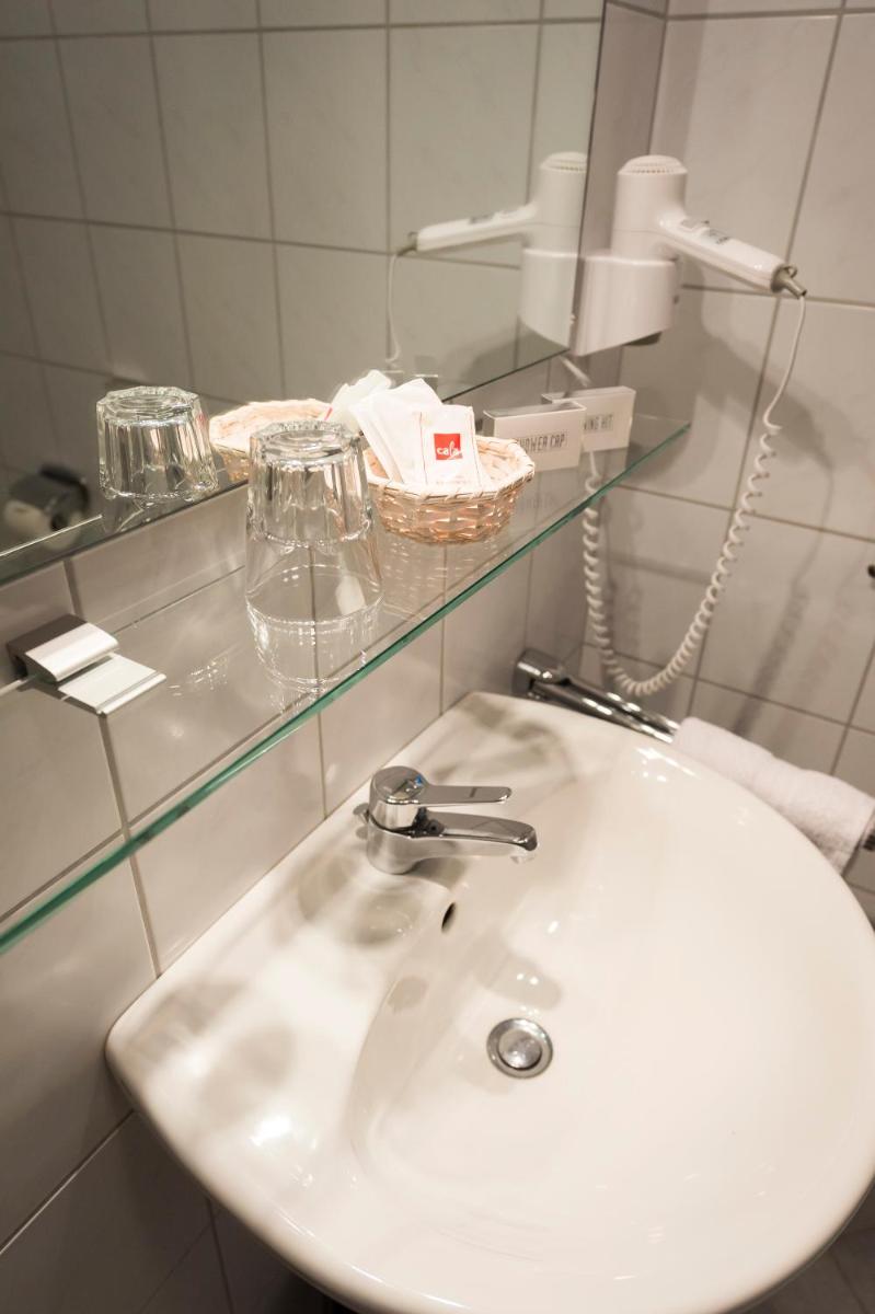 Hotel Dreisonnenberg - Housity