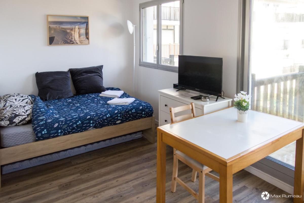 Studio moderne accès plage, piscine et tennis - Housity