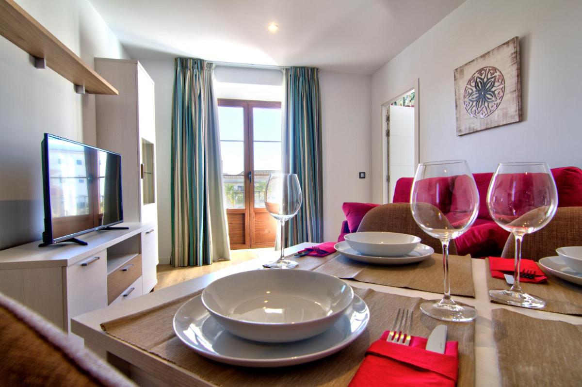 Apartamentos Arenal - Housity