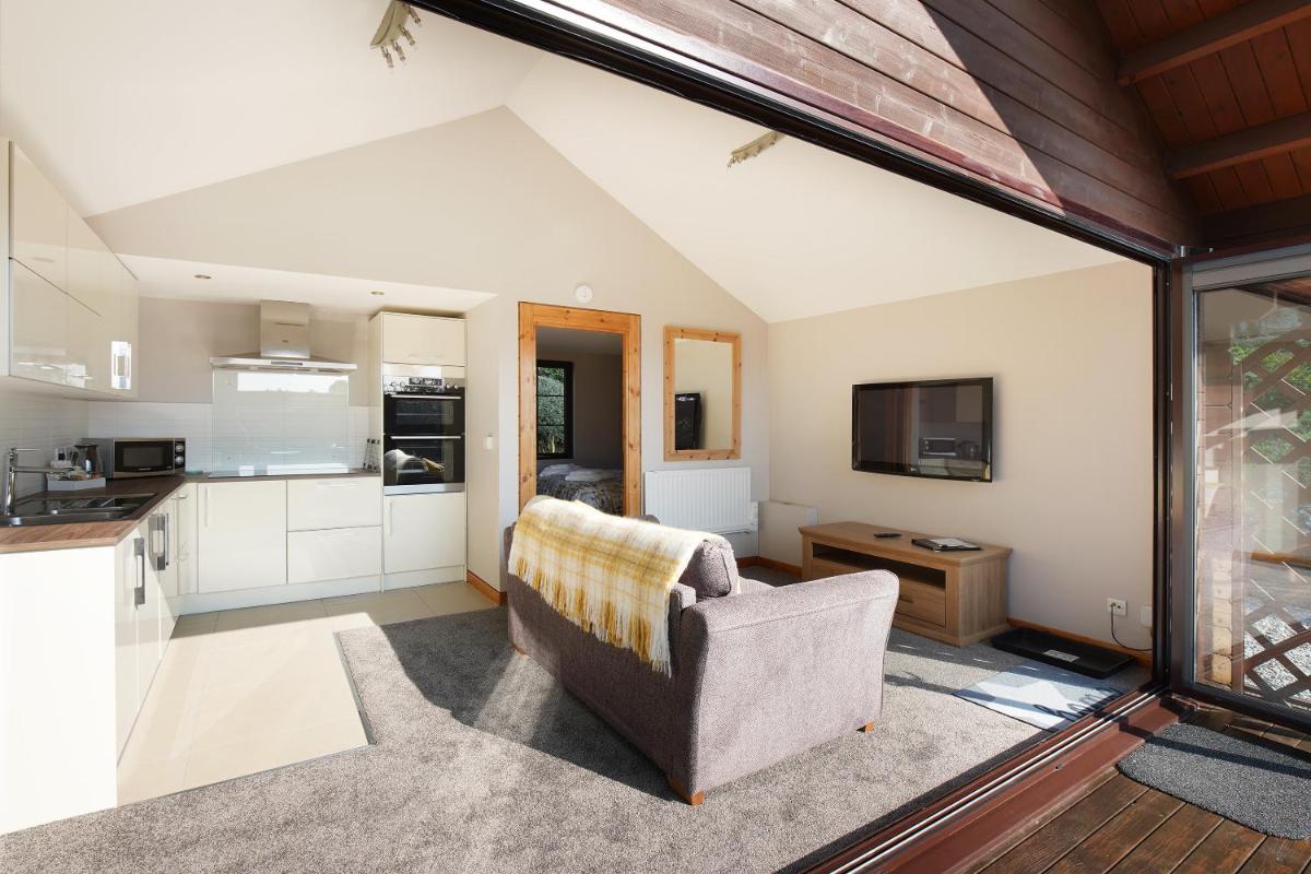 Hamble Retreat Studios and Lodge - Housity