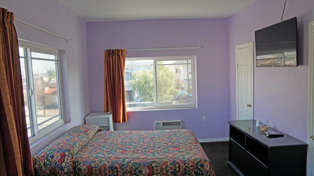 Antonio Hotel - Downtown Los Angeles, near Hollywood - Housity