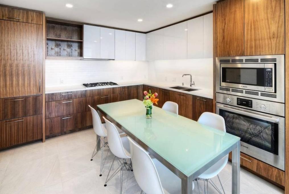 Suitetrails - Luxurious Highrise 2b 2b Apartment Heart Of Downtown LA