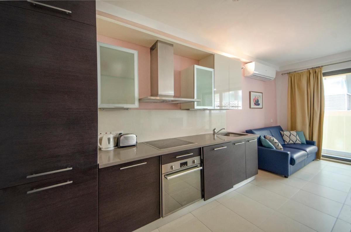 Modern Stylish Apartment - 2 Bedroom & 2 Bathroom Apartment - Spinola Bay, St Julians - Housity