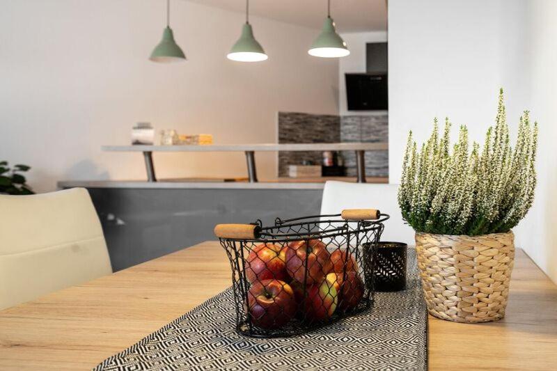Suitetrails - Old Town Luxury Apartment in heart of Bratislava