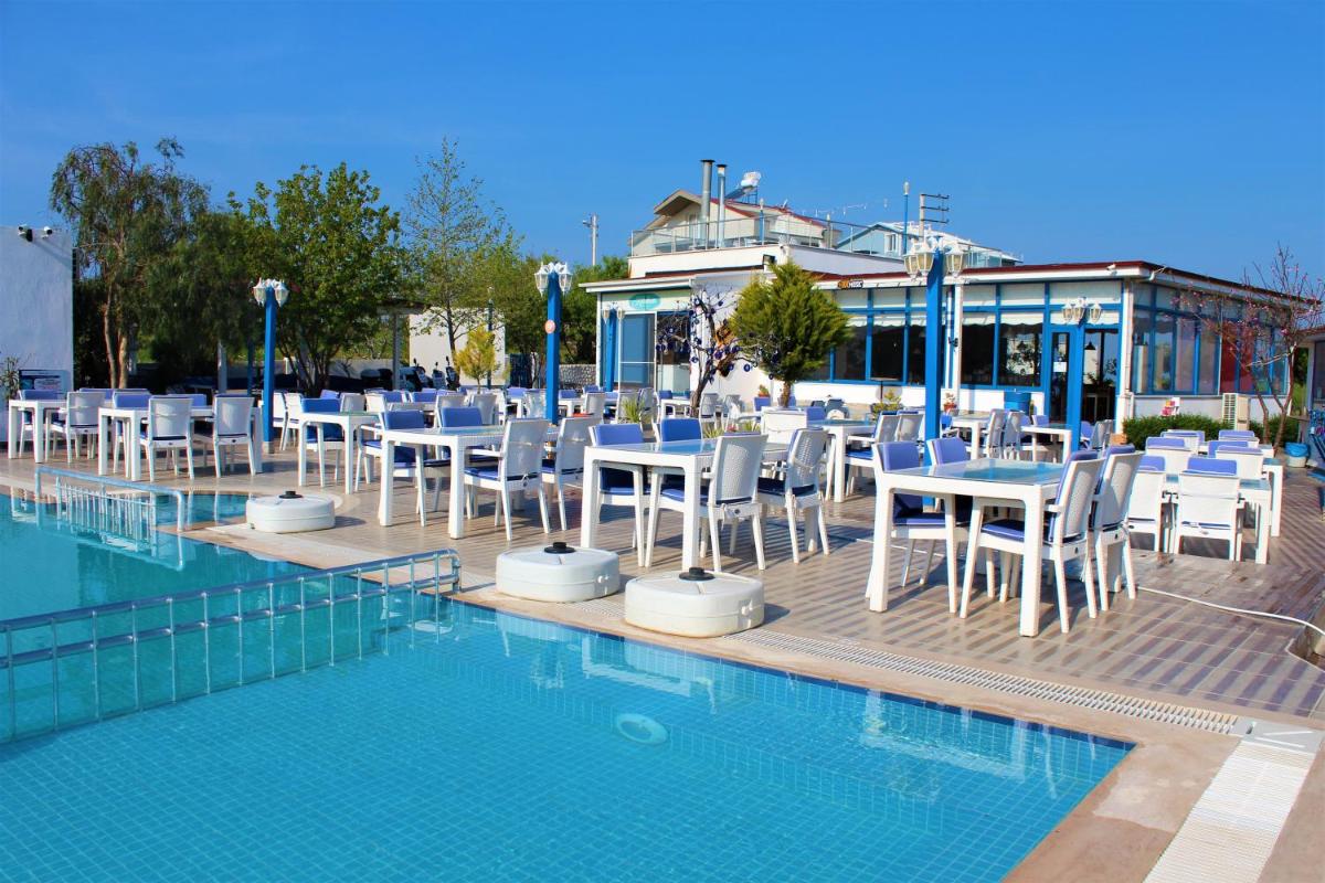 Mavi Restaurant & Bistro - Housity