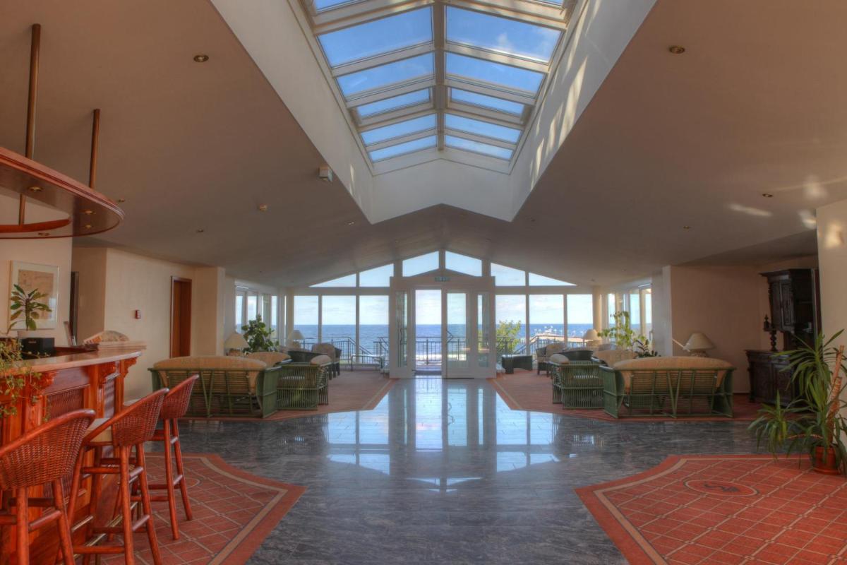 SEETELHOTEL Ostseeresidenz Bansin mit Pool und unmittelbarer Strandnähe - Housity