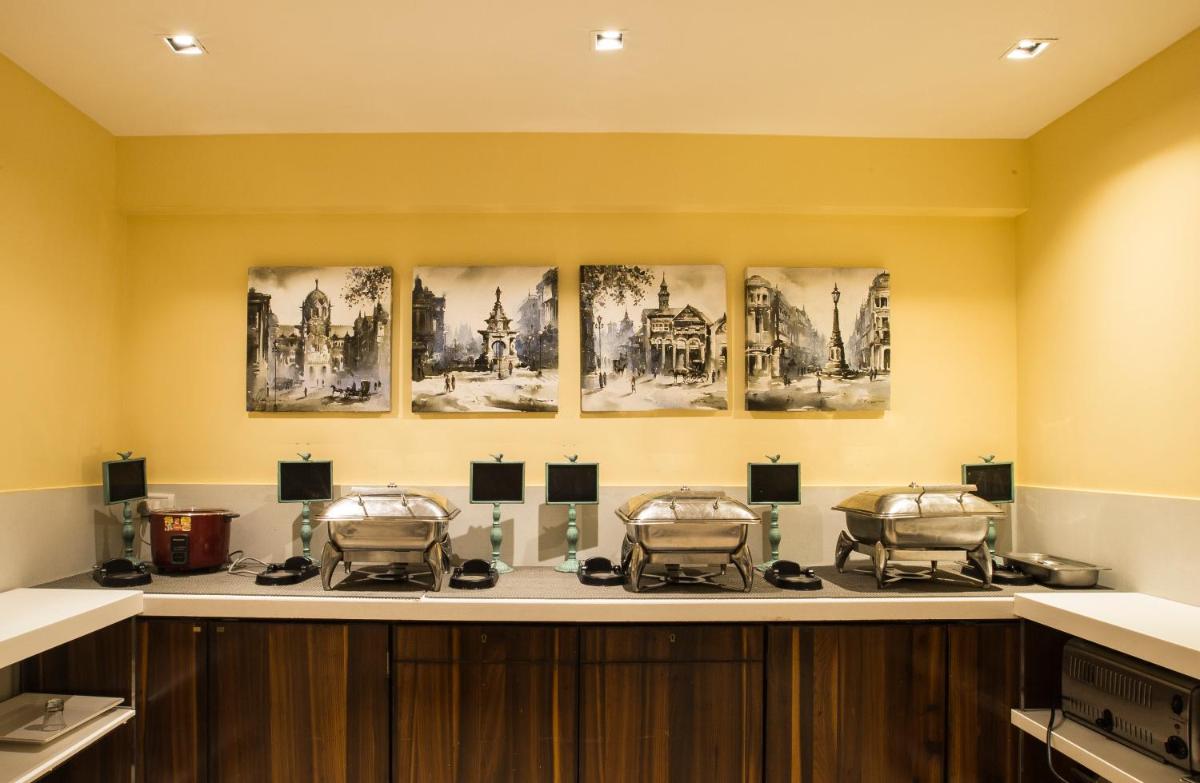 Hotel Bawa Continental - Housity