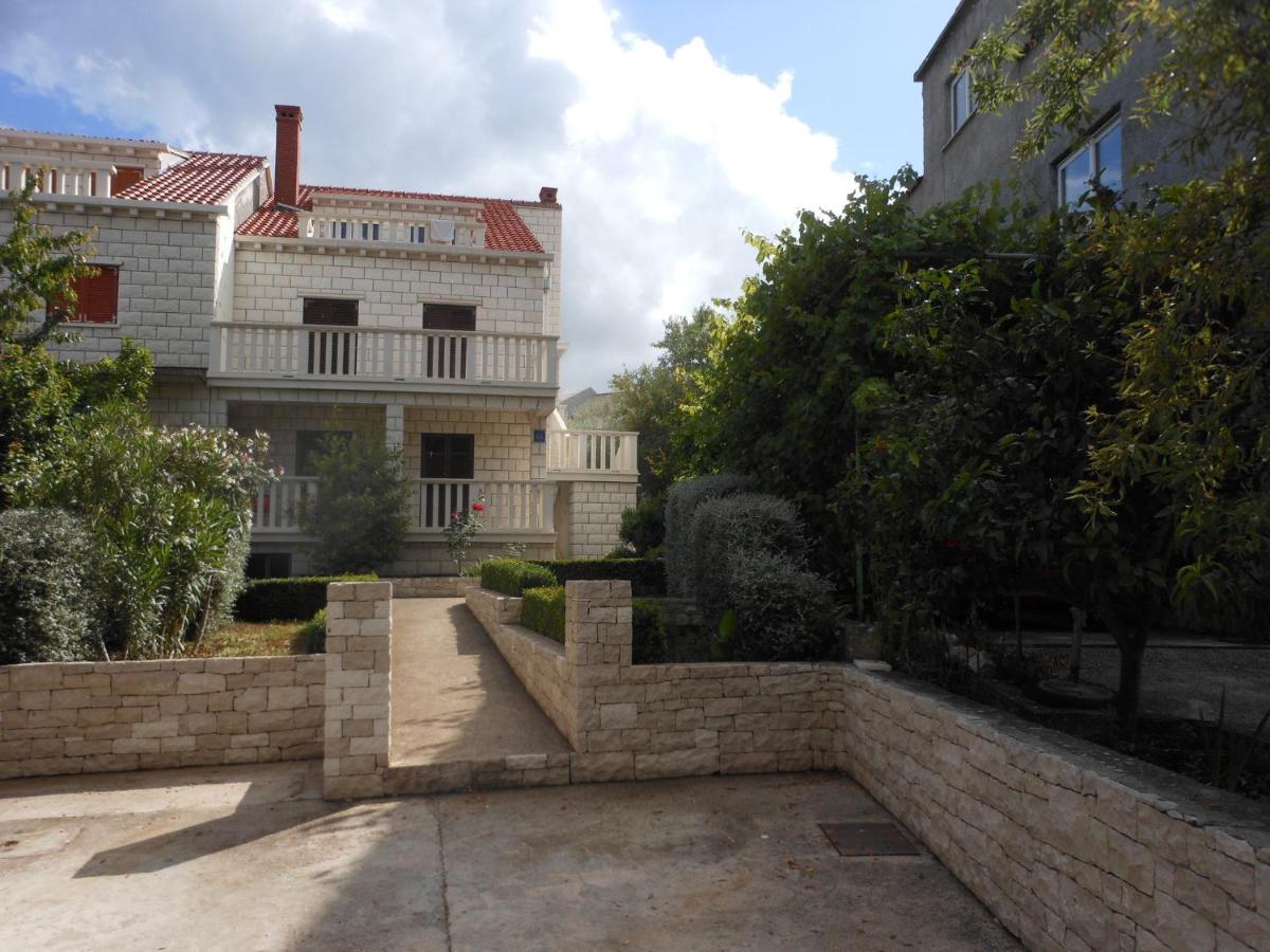 Apartments D & P - Housity