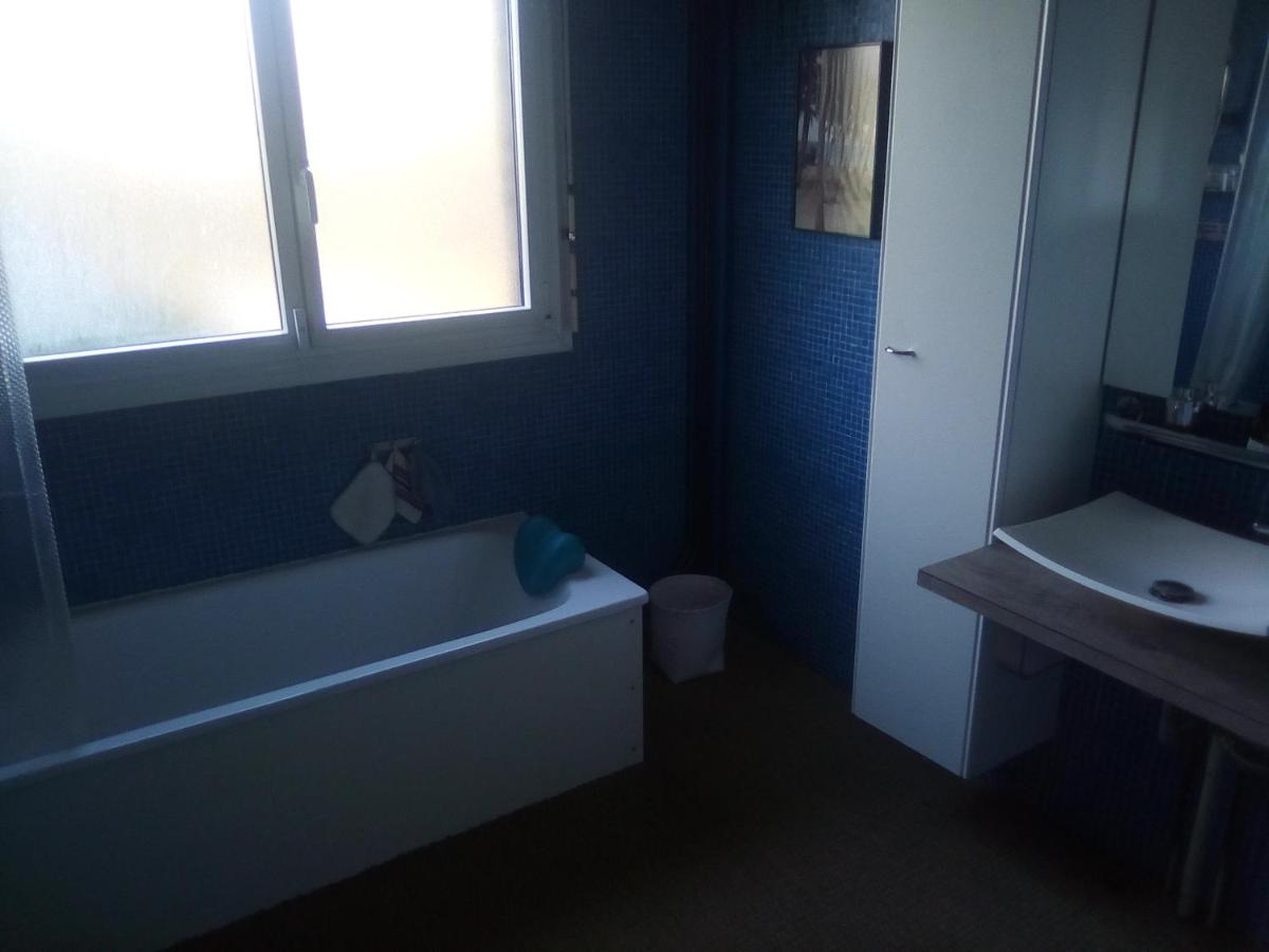 Villa avec chambre spacieuse - Housity