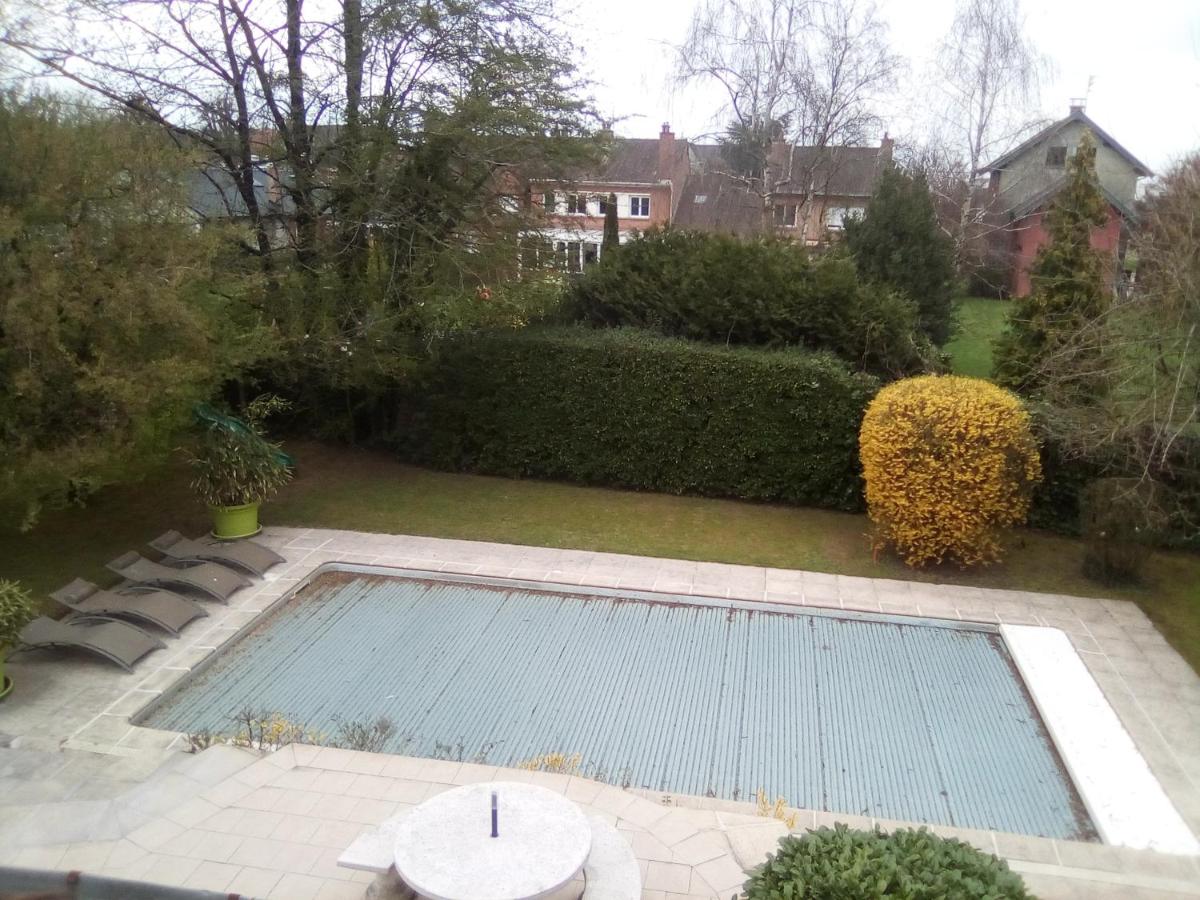 Villa avec chambre spacieuse - Housity